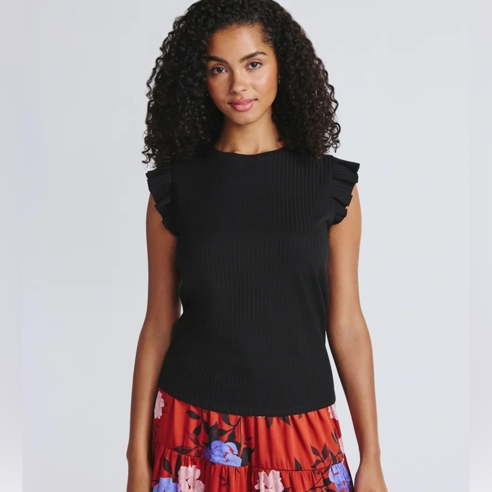 Time and Tru Women's Crewneck Ribbed Ruffle Sleeve Black Knit Top NWT